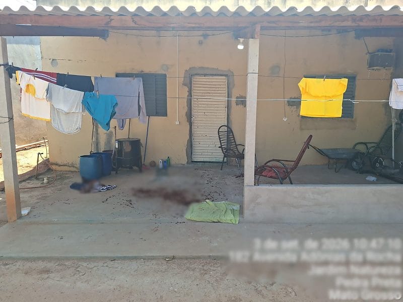 Suspeito invade residência e golpeia homem com facão durante cobrança em MT