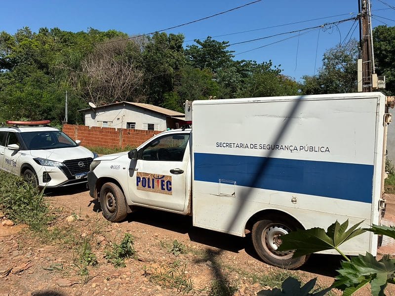 Corpo de mulher é encontrado em decomposição dentro de residência em Cuiabá