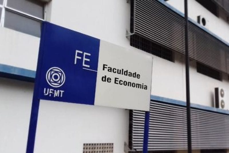UFMT investiga estudantes de Economia por mensagens racistas e misóginas