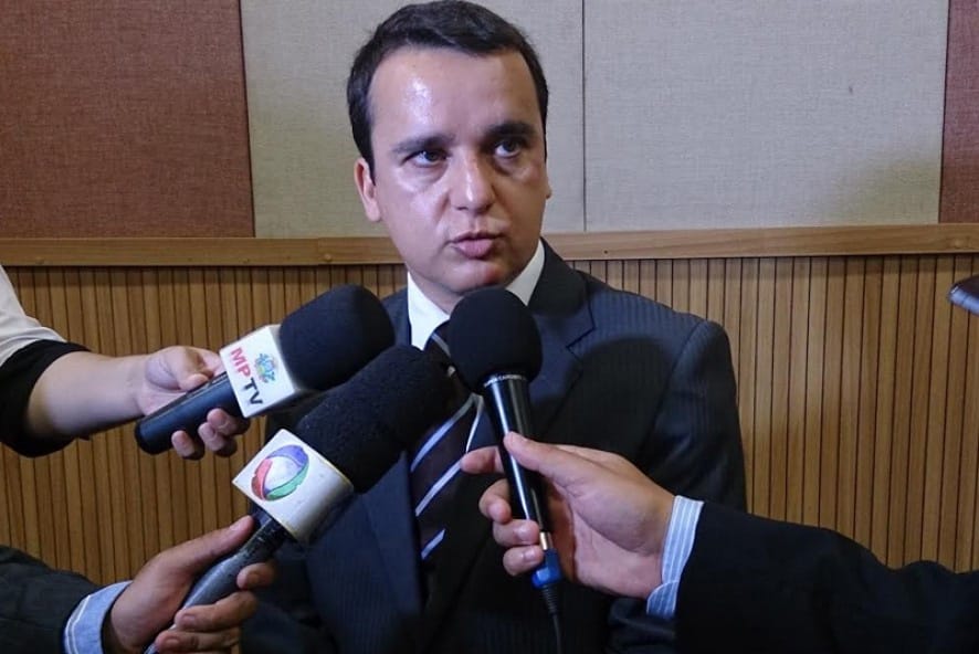 Clóvis de Almeida Júnior é promovido a procurador de Justiça pelo CSMP