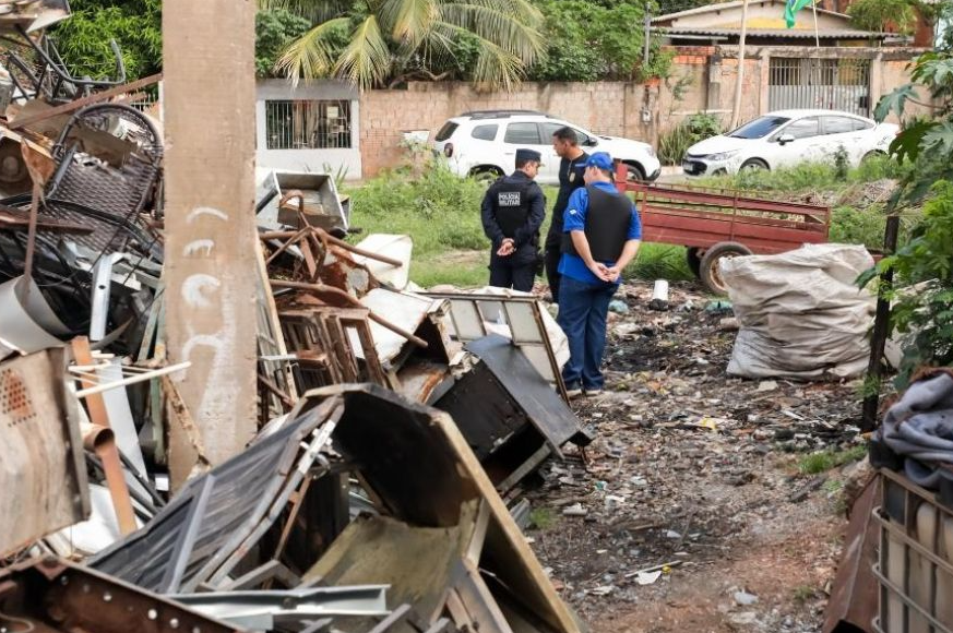 Operação interdita sucatões e prende três pessoas em Cuiabá; ação mobilizou 100 servidores