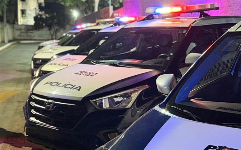 Mulher é presa em flagrante pela PM após dar facada na cabeça do companheiro