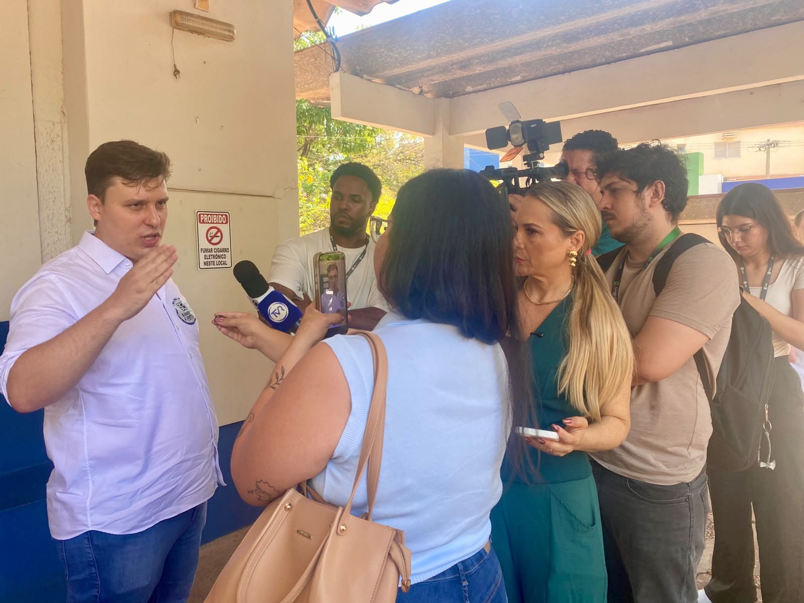 Maurício vota e diz que fará “veto” à atual gestão em eventual 2º turno