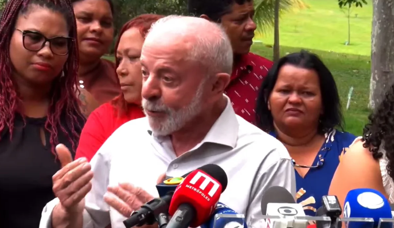 Lula diz que presidente do TSE "não pode ter lado político"