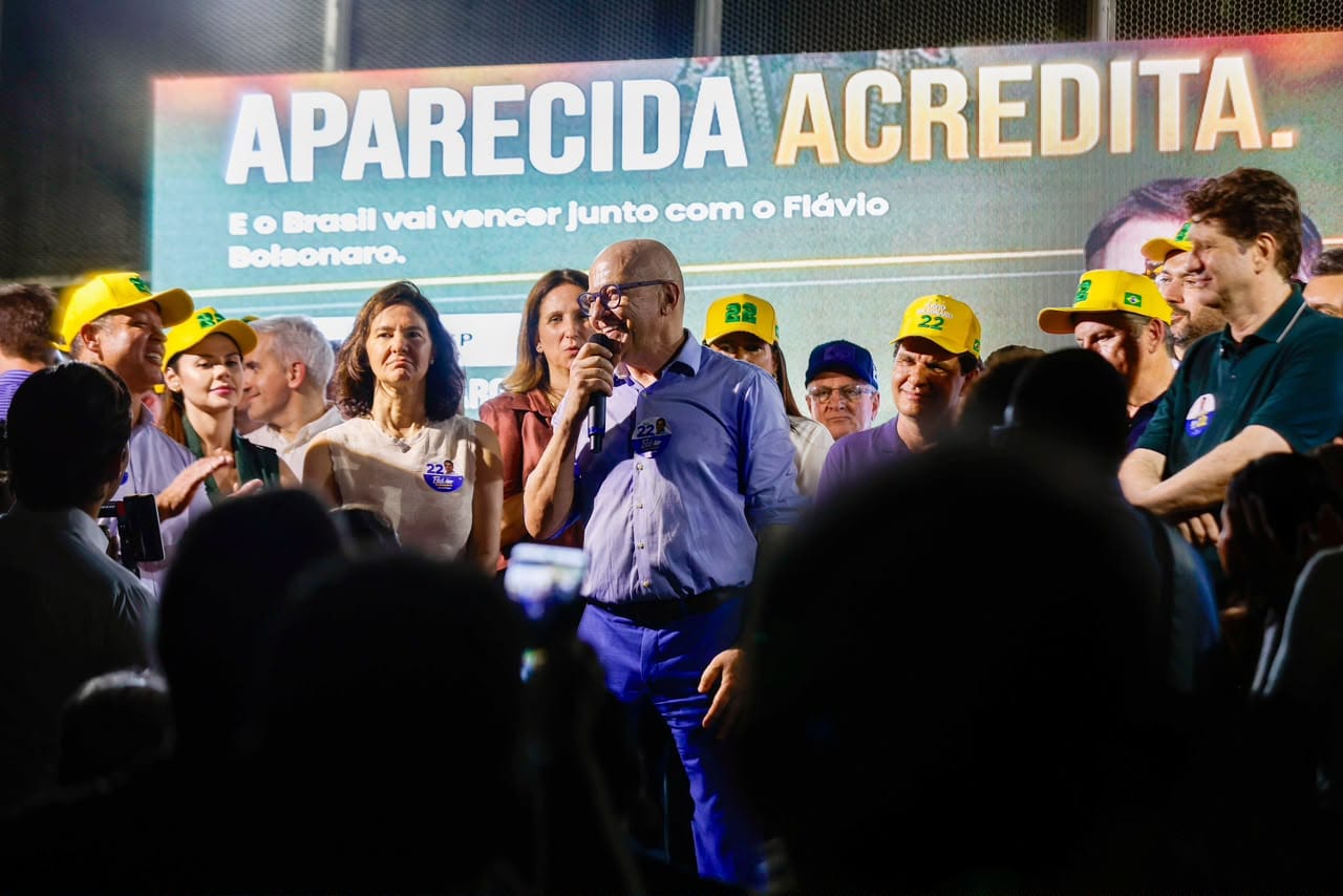 Casa 22 reúne governador, parlamentares e prefeitos em apoio a Flávio Bolsonaro em MT
