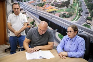 Lei sancionada pelo prefeito institui selo "Cuiabá Protege Mulheres"