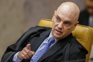 Moraes diz que não recuará “um milímetro” em julgamento de Bolsonaro