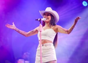 Justiça pode barrar show de Ana Castela na Exposapezal após denúncia de sobrepreço