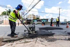 Prefeitura de Cuiabá intensifica operação tapa-buraco em oito bairros simultaneamente