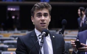 Nikolas Ferreira lança campanha pelo impeachment de Alexandre de Moraes