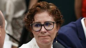STF impõe nova pena a Carla Zambelli e agrava impasse sobre futuro político da deputada