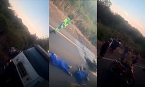 Dois jovens morrem após moto colidir de frente com caminhão na MT-246