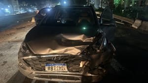 Motorista provoca acidente na contramão e foge após colisão na Miguel Sutil, em Cuiabá