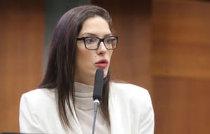 Deputada Janaina Riva reforça combate ao feminicídio em ato no Parque das Águas