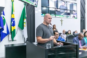 Prefeito de Cuiabá propõe PPP para escolas sem impacto na contratação de professores