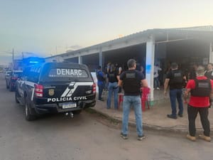 Polícia Civil prende traficantes e fecha distribuidora de fachada para comércio de cocaína