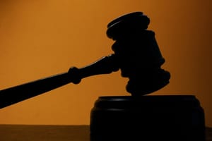 Acusado de matar trabalhador prensado por caminhão vai a júri nesta quarta-feira (3)