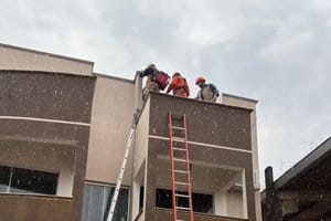 Homem tem parada cardiorrespiratória após ser vítima de choque elétrico