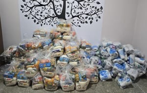 Cestas básicas seriam distribuídas para ganhar a simpatia da população