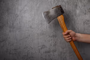 Detento morre após ser golpeado com machadinha durante briga em cadeia de MT