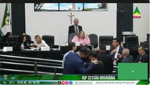 Câmara de Cuiabá transforma debate em bate-boca: vereadora xinga e sessão vira circo