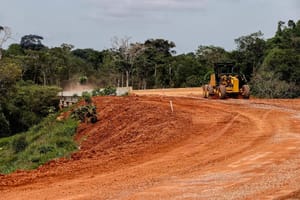 Governo de MT licita mais R$ 233 milhões em obras de infraestrutura
