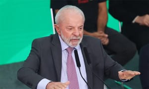 Presidente Lula vira o jogo e bate todos os adversários em Cuiabá, revela pesquisa da IDOC