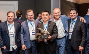 Mauro Mendes articula vinda de gigante chinesa de máquinas agrícolas para Mato Grosso