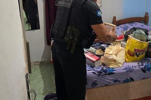 Operação visa grupo criminoso envolvido com distribuição de drogas em bairros de Cuiabá