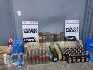 Mais de 80 garrafas de whisky são apreendidas em laboratório clandestino fechado pela PM