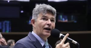 Deputado de MT chama profissional de "Advogada de quadrilha e de porta de cadeia"