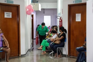 "Mais de 90% das mulheres que descobrem o câncer de mama no início tem possibilidade de cura", afirma oncologista