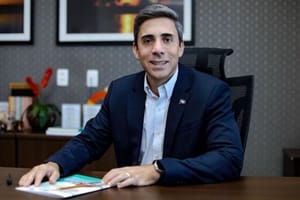 Após ataque, governo endurece política educacional e confirma militarização de escola estadual