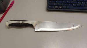 Mulher consegue tomar faca do marido e o esfaqueia; Polícia Militar foi acionada