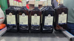 Fiscalização apreende 30 garrafas de whisky suspeitas de adulteração com metanol