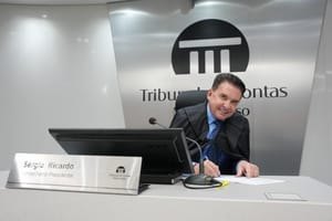 Sérgio Ricardo é empossado e vai comandar o Tribunal de Contas de Mato Grosso até 2027