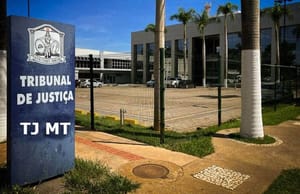 Consumidora será indenizada após construtora paralisar obra e não entregar imóvel