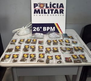 PM desarticula dois pontos de tráfico e apreende 132 porções de drogas em MT