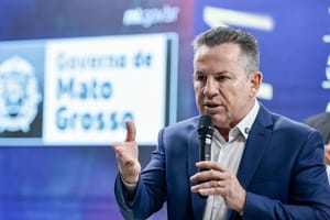 Mendes critica gestões passadas e afirma ter acabado com era de obras paradas em MT