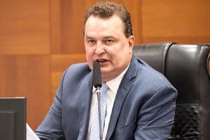 Deputados pausam férias para votação de RGA e contas de Mauro Mendes