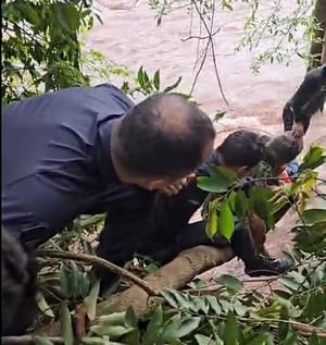 PM salva menino de 11 anos após cabeça d’água em rio de Vila Bela