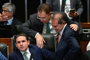 Câmara dos deputados aprova PL da Dosimetria, que reduz pena de Jair Bolsonaro e aliados