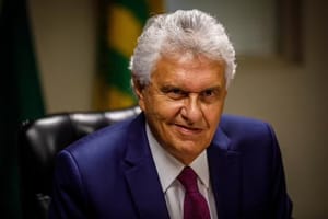 Governador Ronaldo Caiado atinge recorde de aprovação, aponta Paraná Pesquisas