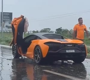 Empresário perde controle de McLaren de R$ 4,5 milhões na MT-251