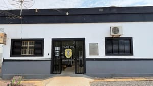 Homem tenta abrir conta em banco com documento falso e acaba sendo preso em flagrante