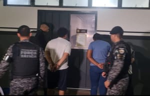 Força Tática prende trio por tráfico e golpes virtuais em Várzea Grande