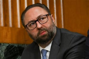 "Fuck you, Lula", diz conselheiro de Trump após crítica à ação dos Estados Unidos