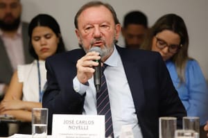 TCE vê "cheque em branco" e suspende licitação de R$ 136 milhões em Mato Grosso