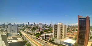 Sexta-feira começa quente, mas chuva e temporais ganham força na capital mato-grossense