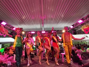 Com entrada gratuita, Banana da Terra convoca multidão para ensaio geral neste sábado na Praça 8 de Abril